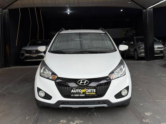 HYUNDAI HB20X 1.6 16V STYLE FLEX 4P AUTOMÁTICO